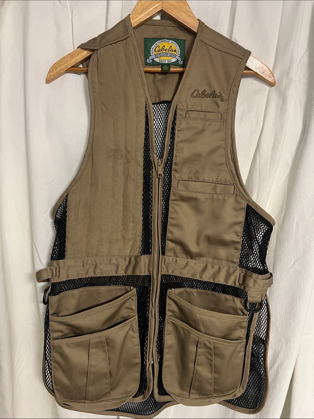 Cabela's Small Tan Mesh-Panel Field Vest with Multiple Pockets